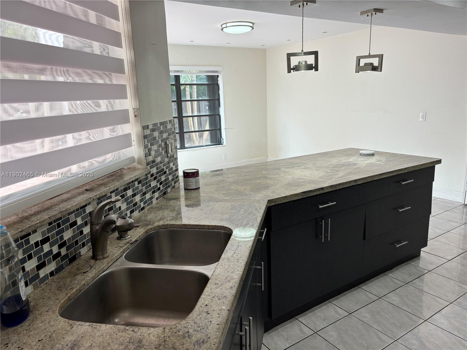 GLADEWIND HEIGHTS - Residential Lease