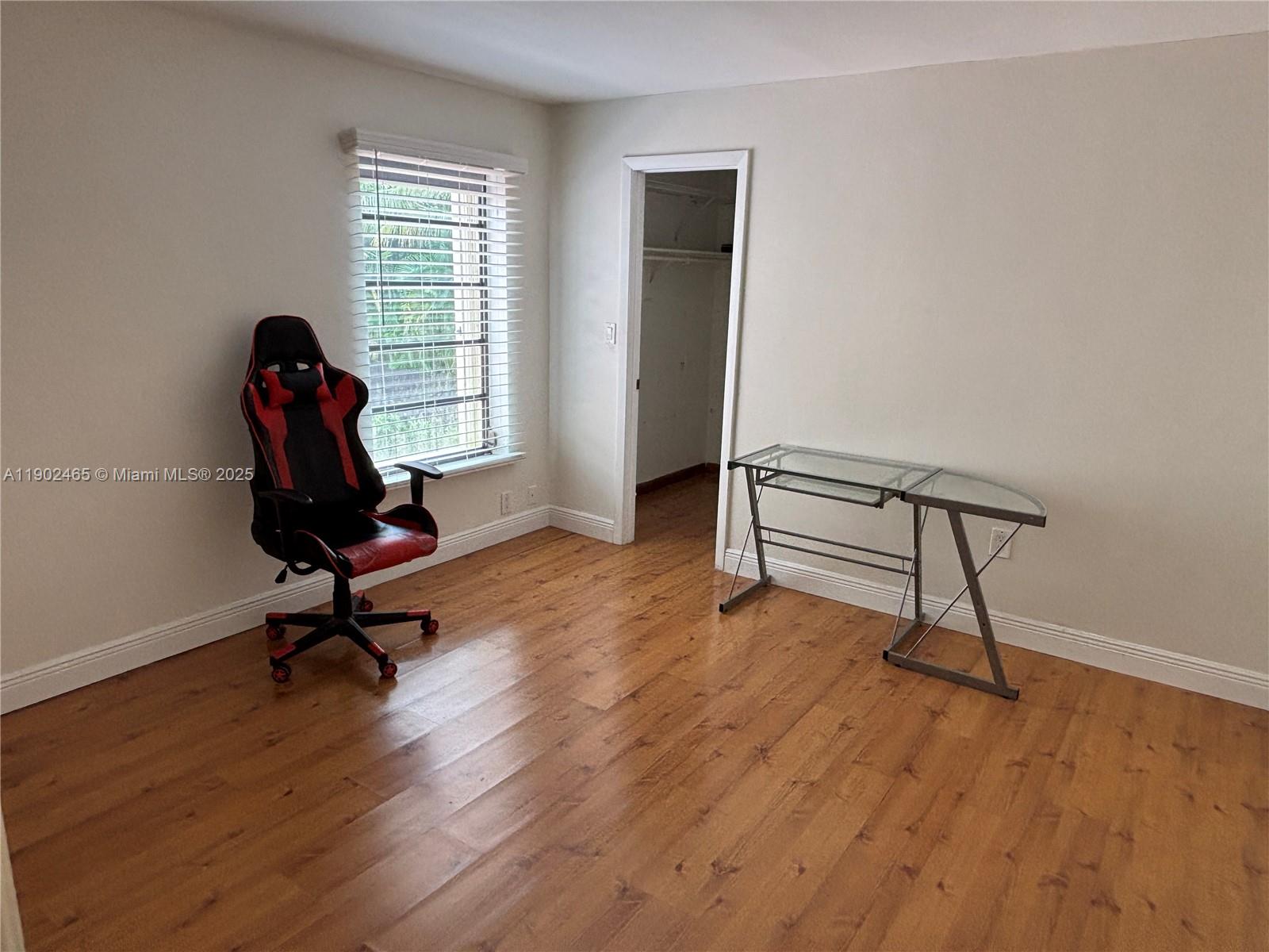 GLADEWIND HEIGHTS - Residential Lease