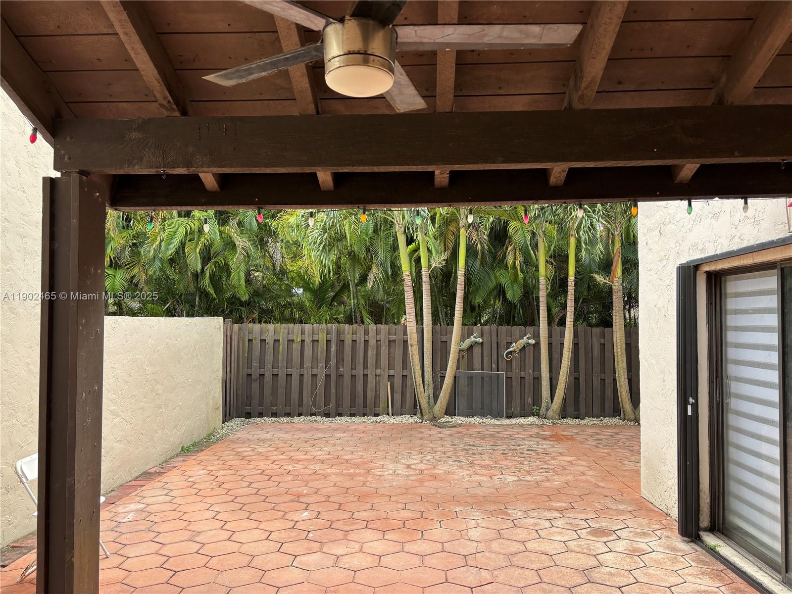 GLADEWIND HEIGHTS - Residential Lease