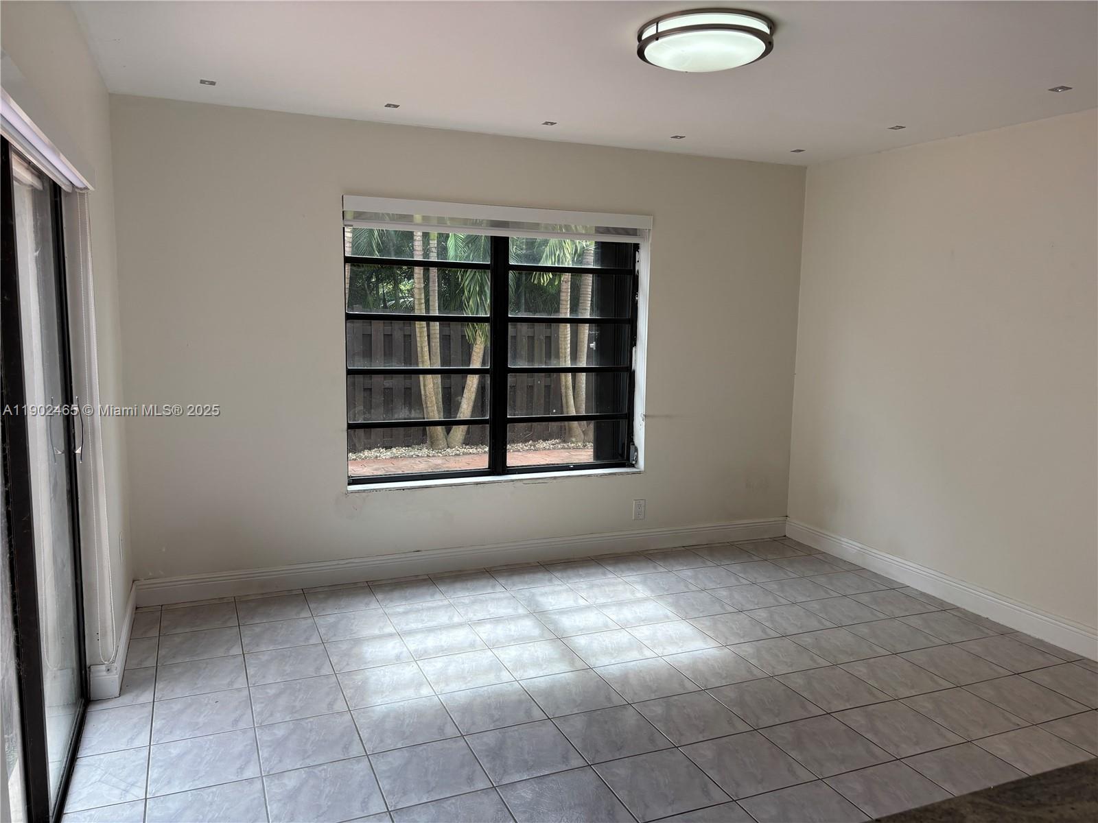 GLADEWIND HEIGHTS - Residential Lease