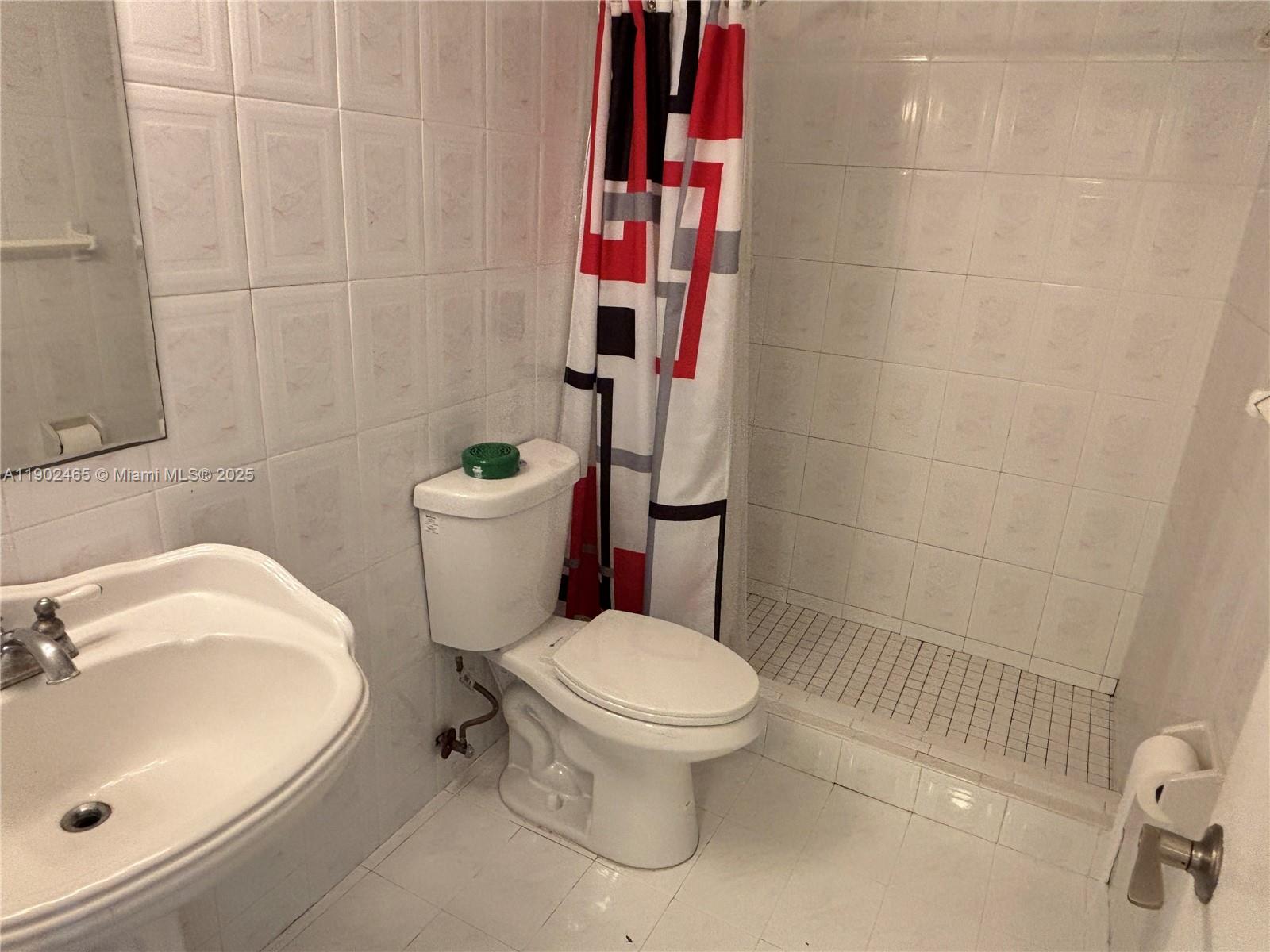 GLADEWIND HEIGHTS - Residential Lease