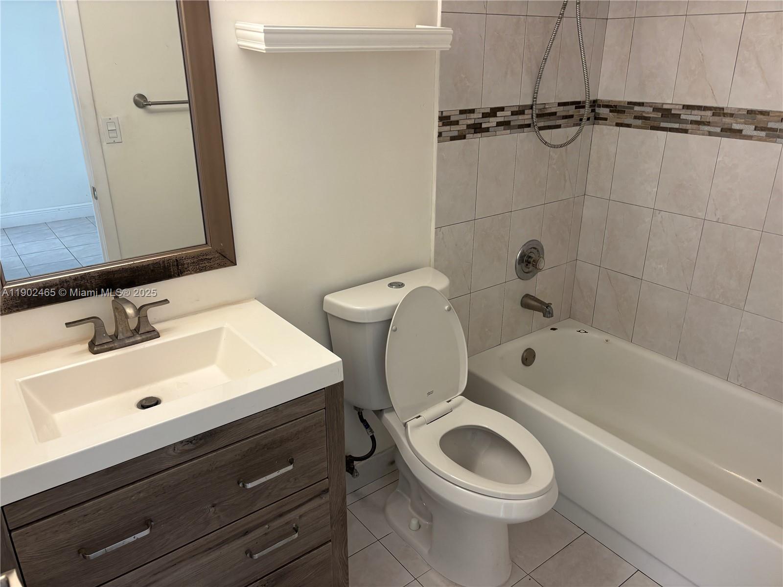 GLADEWIND HEIGHTS - Residential Lease