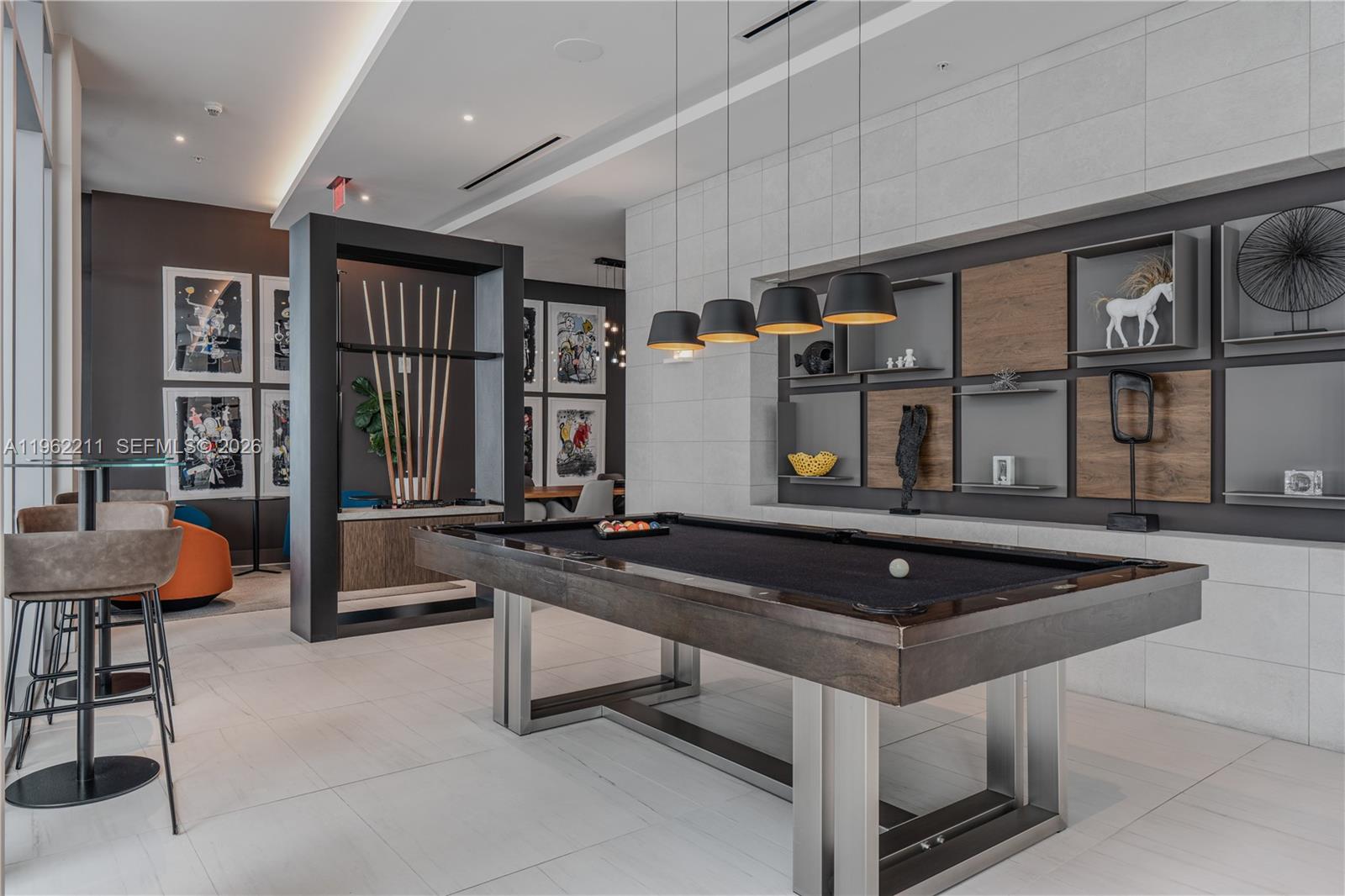 QUADRO CONDO - Residential