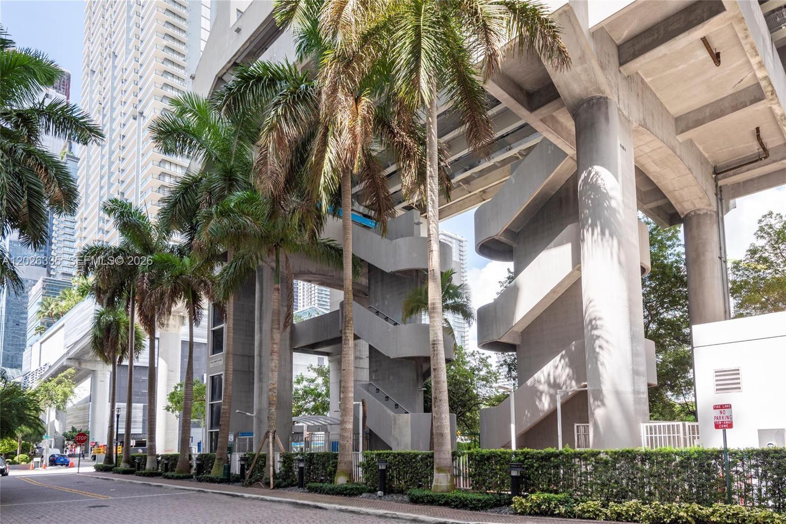 BRICKELL ON THE RIVER N T - Residential
