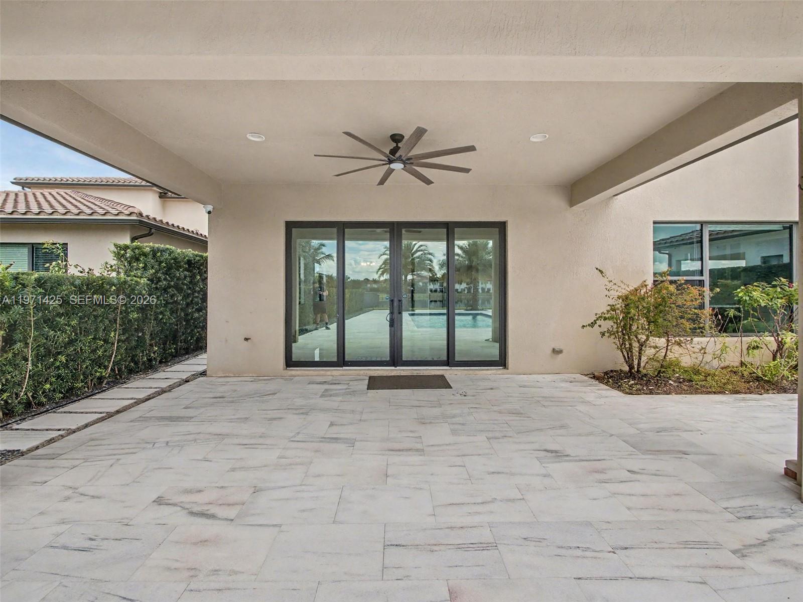 PEMBROKE LAKES SOUTH - Residential