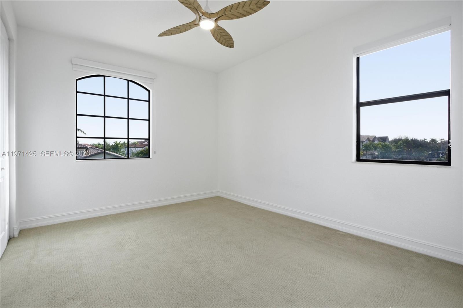 PEMBROKE LAKES SOUTH - Residential