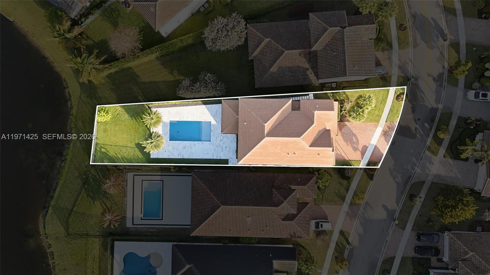 PEMBROKE LAKES SOUTH - Residential