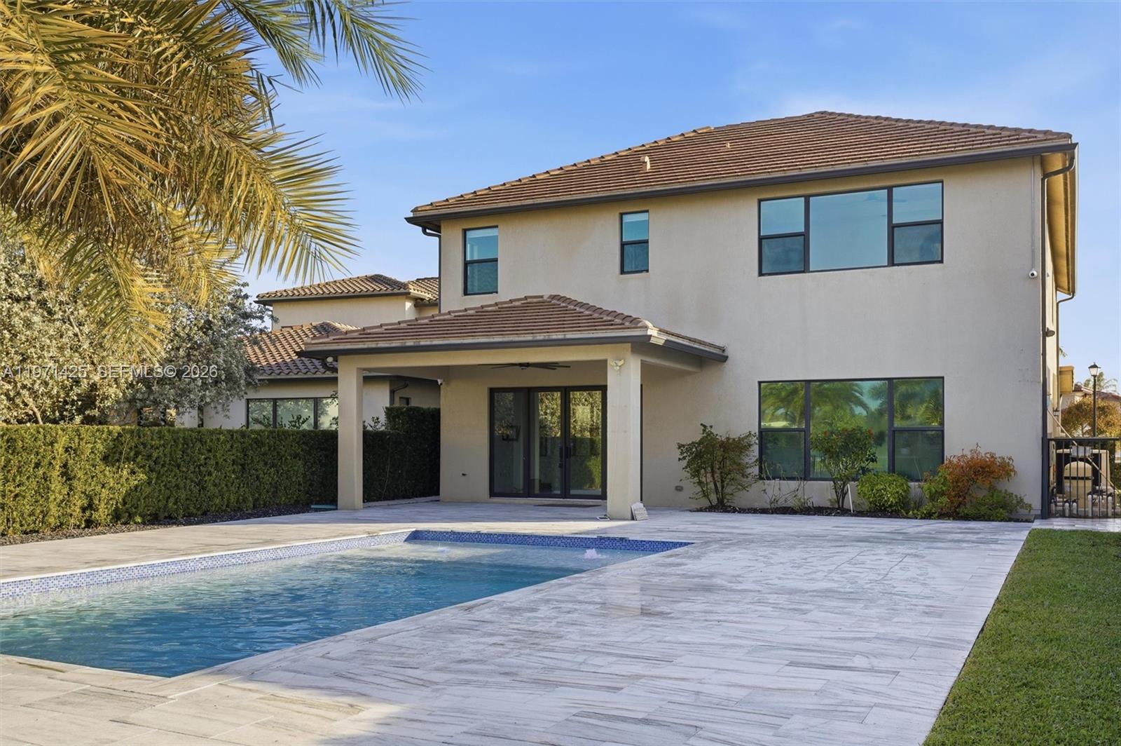 PEMBROKE LAKES SOUTH - Residential