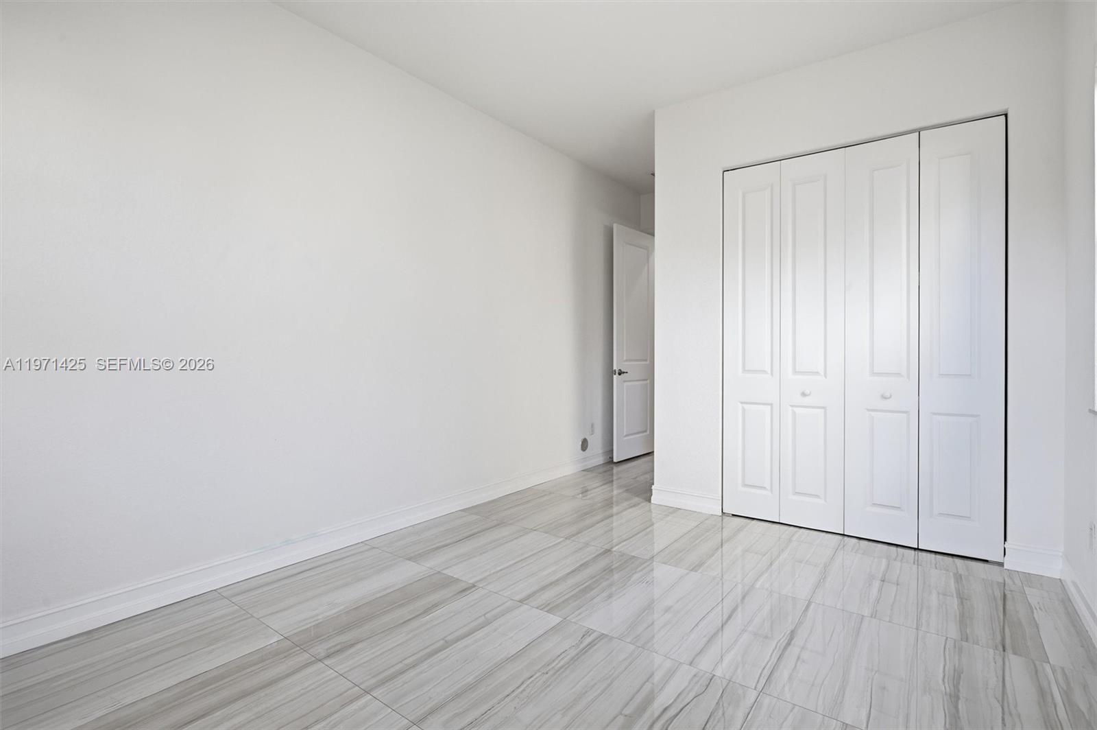 PEMBROKE LAKES SOUTH - Residential