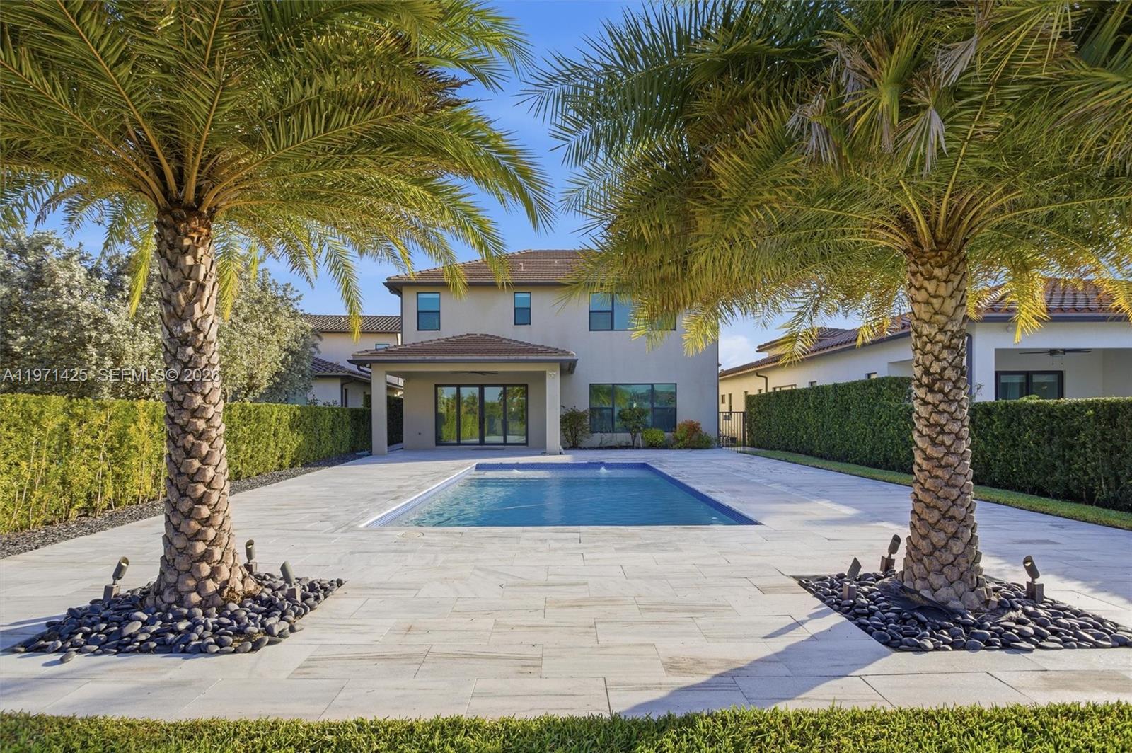 PEMBROKE LAKES SOUTH - Residential