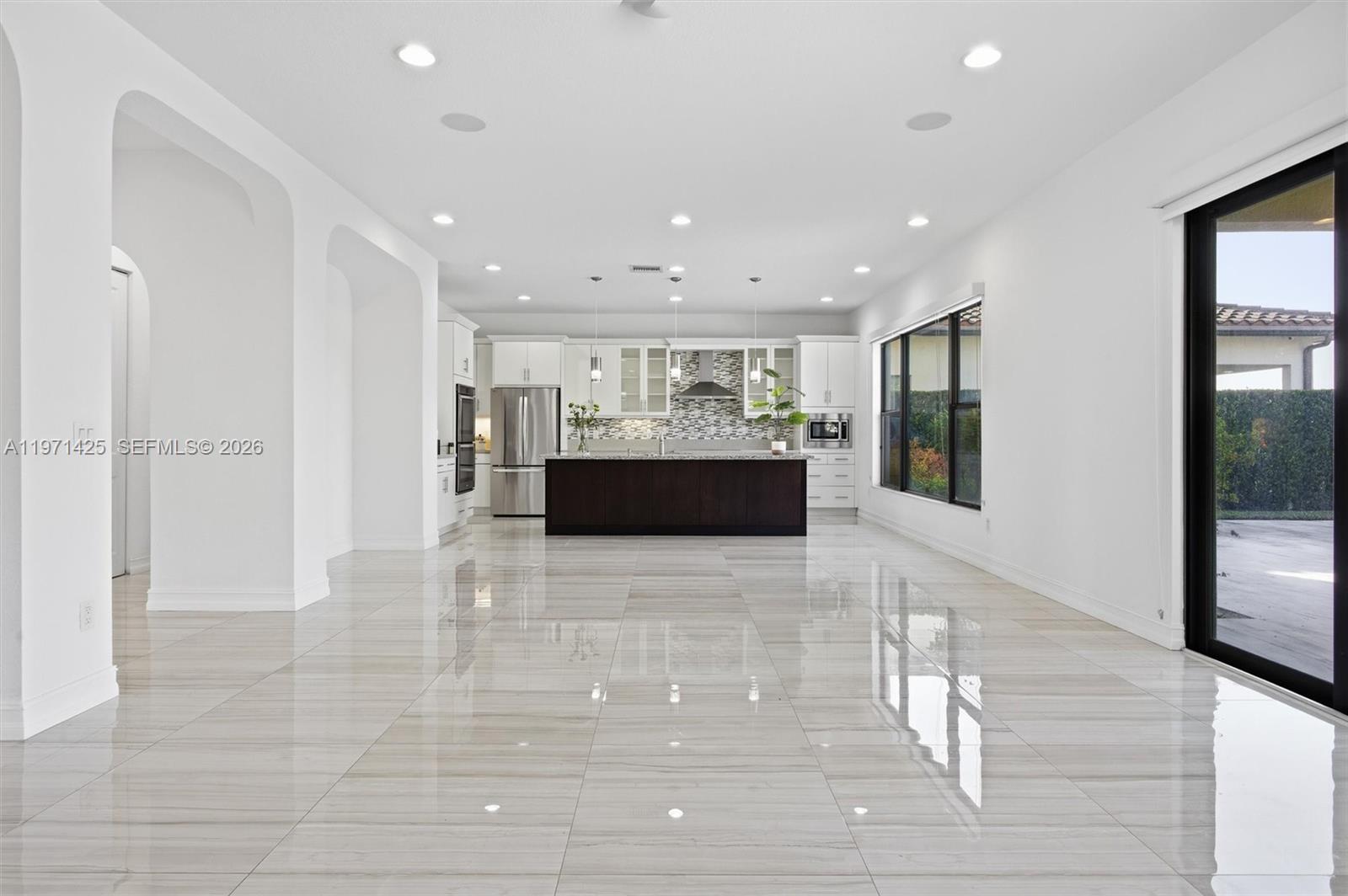 PEMBROKE LAKES SOUTH - Residential