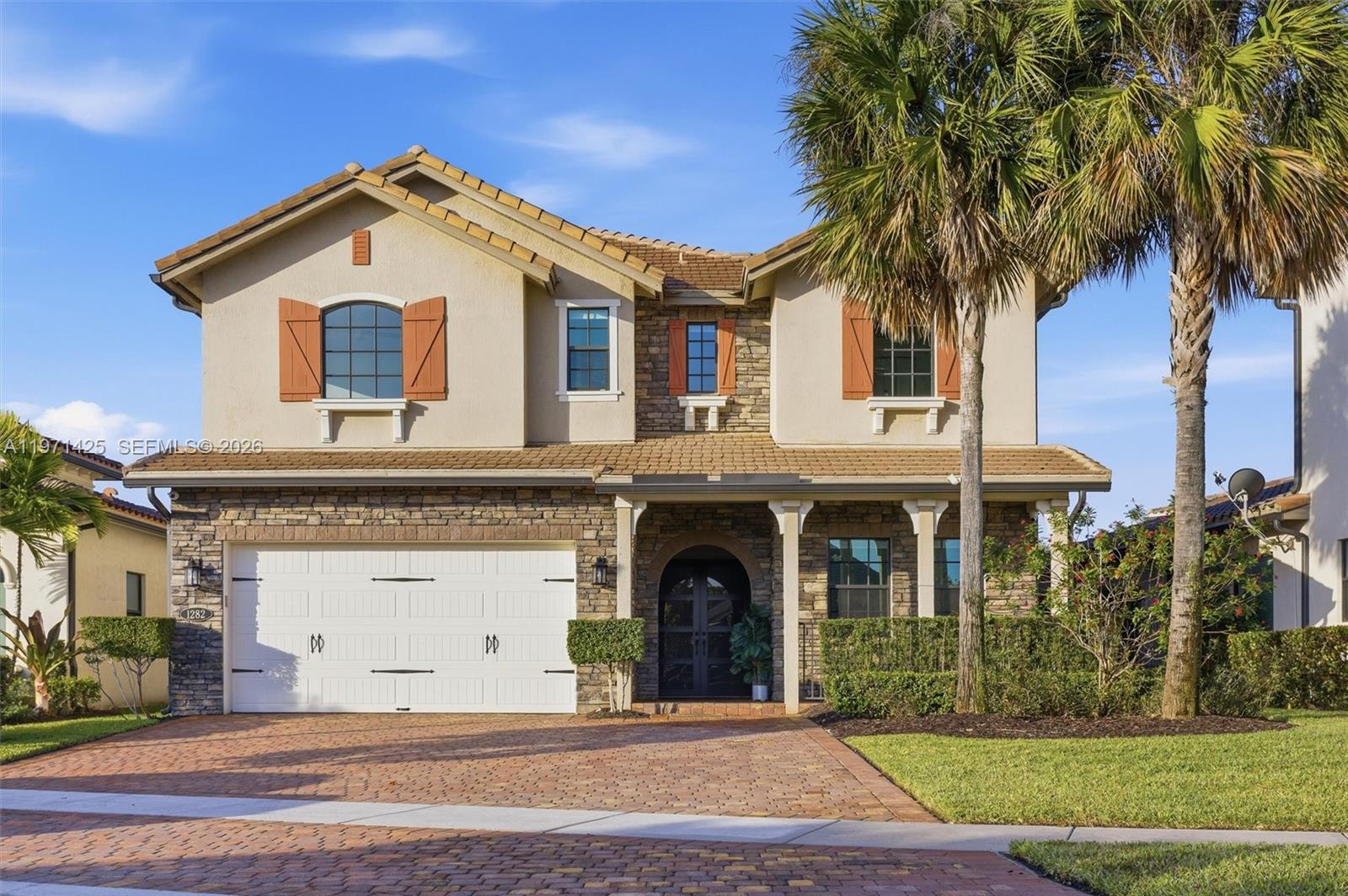 PEMBROKE LAKES SOUTH - Residential