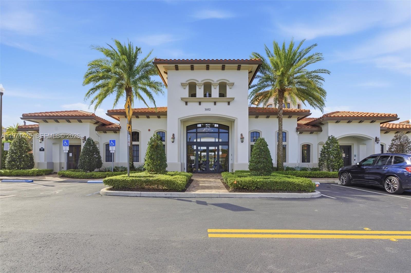 PEMBROKE LAKES SOUTH - Residential