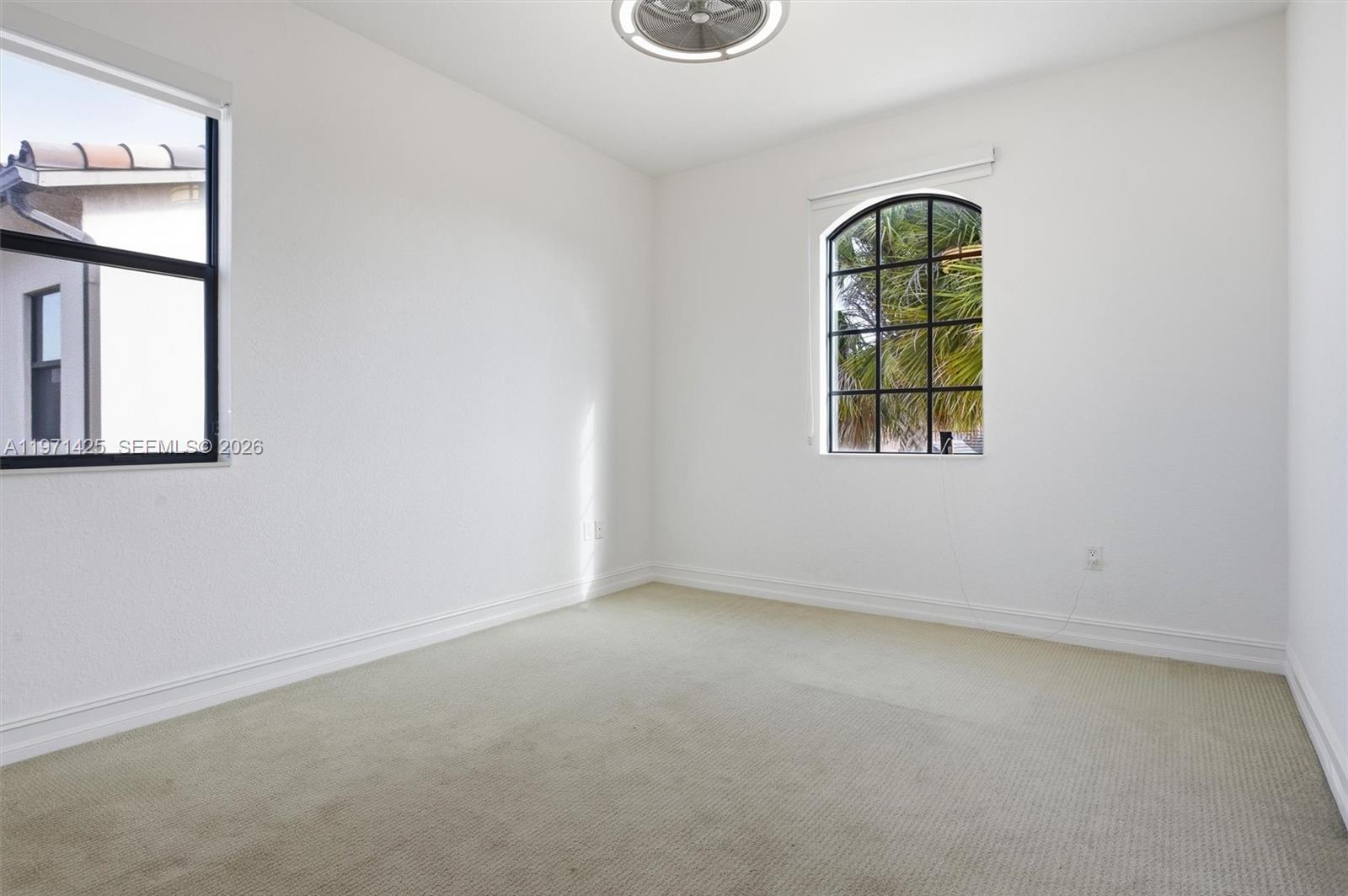 PEMBROKE LAKES SOUTH - Residential