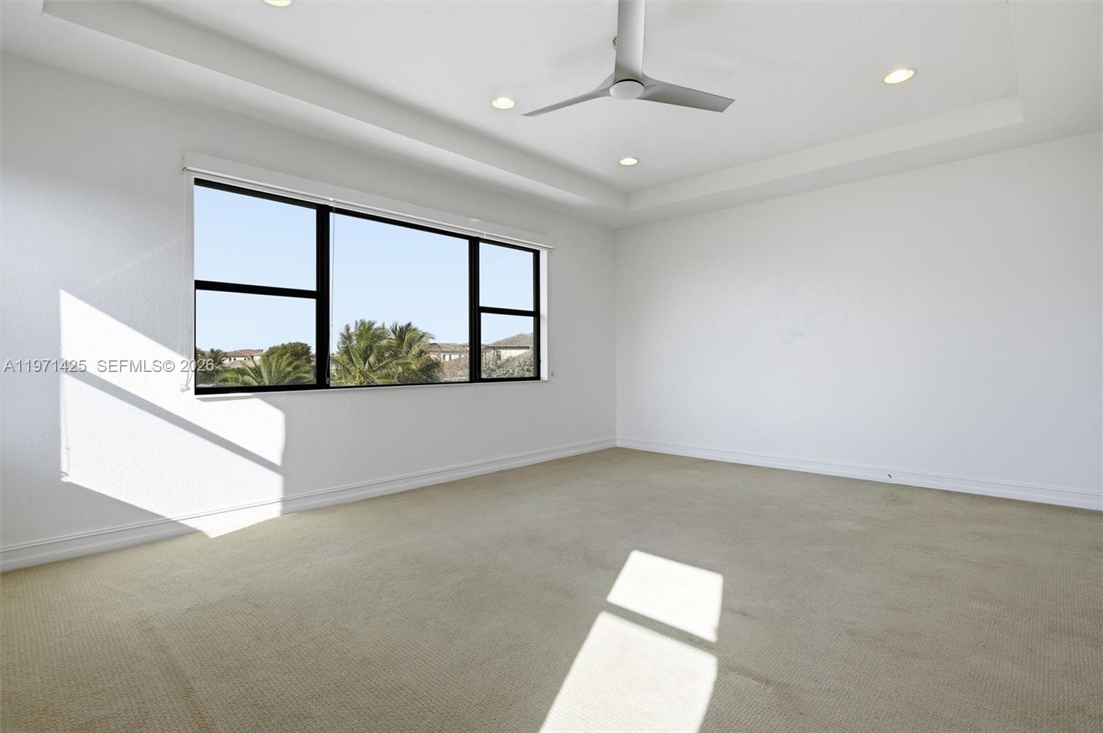 PEMBROKE LAKES SOUTH - Residential