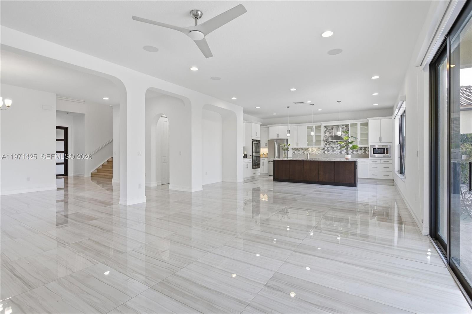 PEMBROKE LAKES SOUTH - Residential