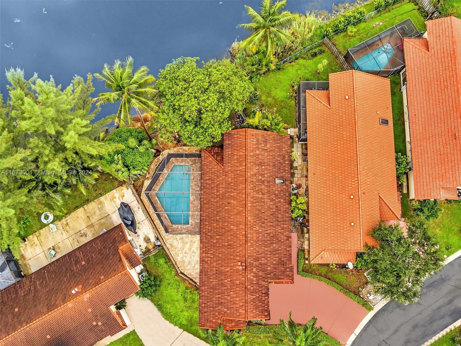 Located in the highly desirable Pembroke Pines, this spacious 3-bedroom, 2-bathroom residence offers over 1,700 sq. ft. of comfortable living space, including a bonus bedroom/den, perfect for a home office or guest room.
Nestled on one of the largest lots in the neighborhood, this is the only home available with a pool, making it a rare find. The primary bedroom has direct access to the pool, allowing for easy indoor-outdoor living.
Perfect for families or those who love to entertain, this unique property is an exceptional opportunity in one of Pembroke Pines' most sought-after areas.