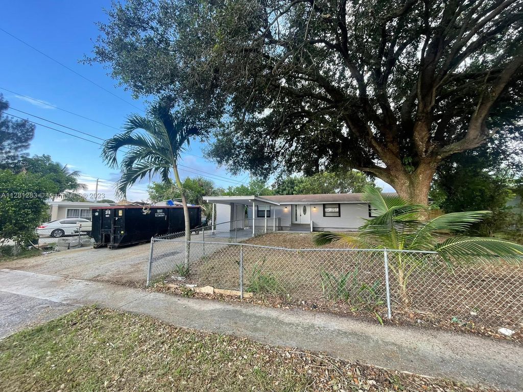 Photo of 3782 Mackinac Road, Lake Worth, FL 33462 (MLS # A11281283)