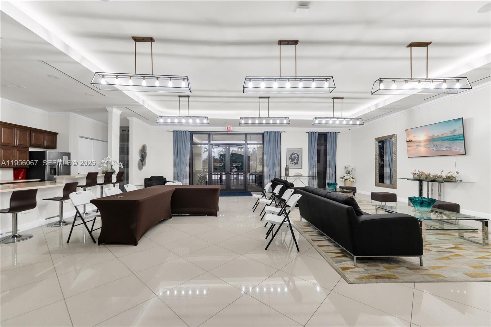 BAYWINDS OF FLORES - Residential