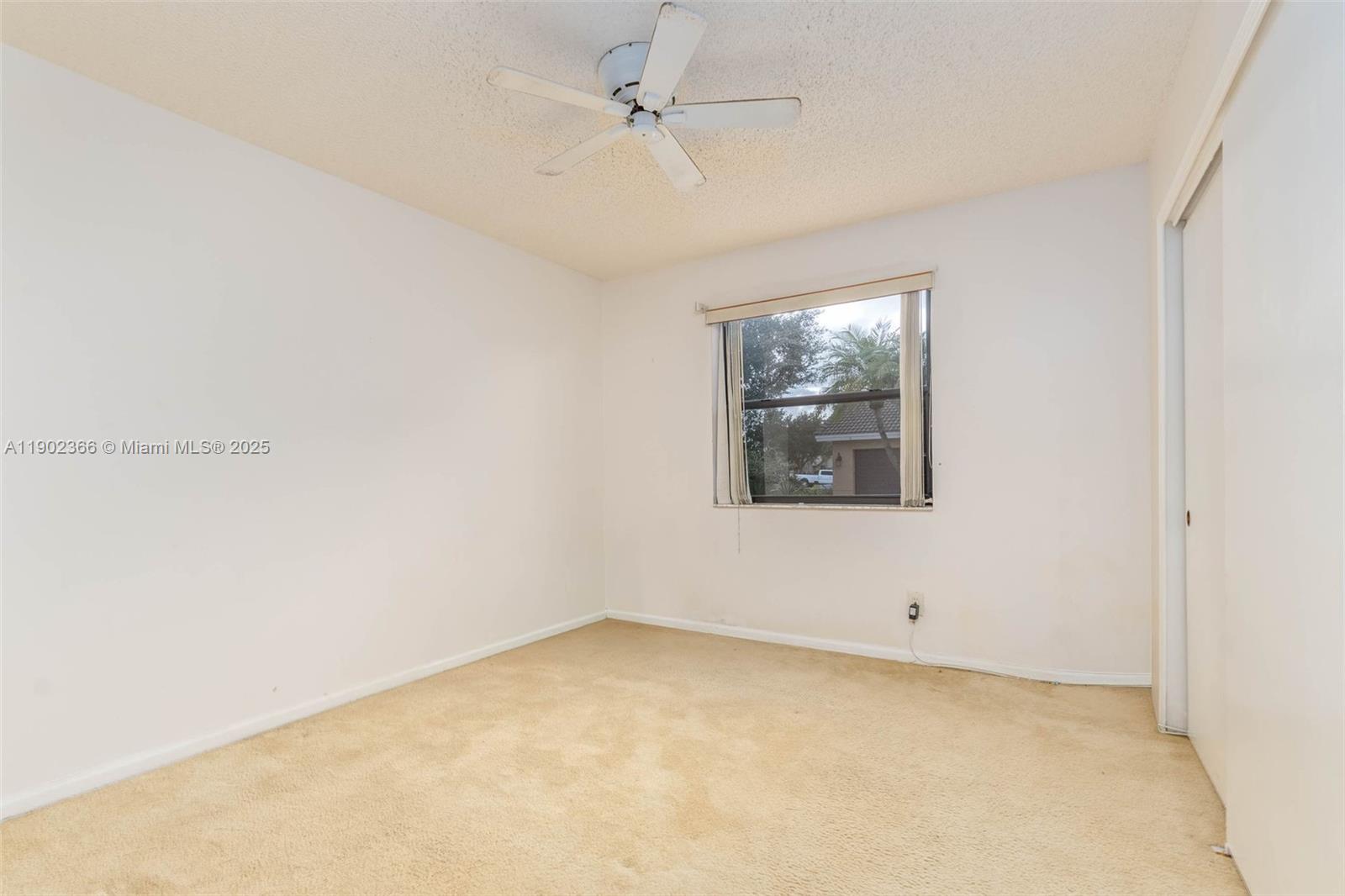 HAWKES BLUFF - Residential