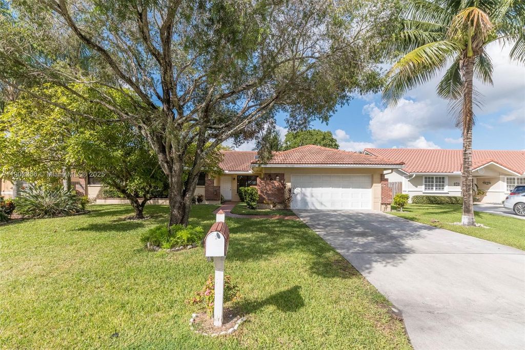 Photo of 5641 Thistledown Ter, Davie, FL 33331 (MLS # A11902366)