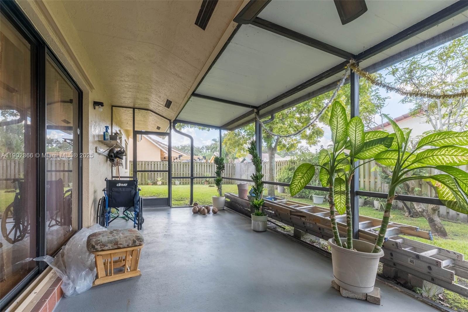 HAWKES BLUFF - Residential