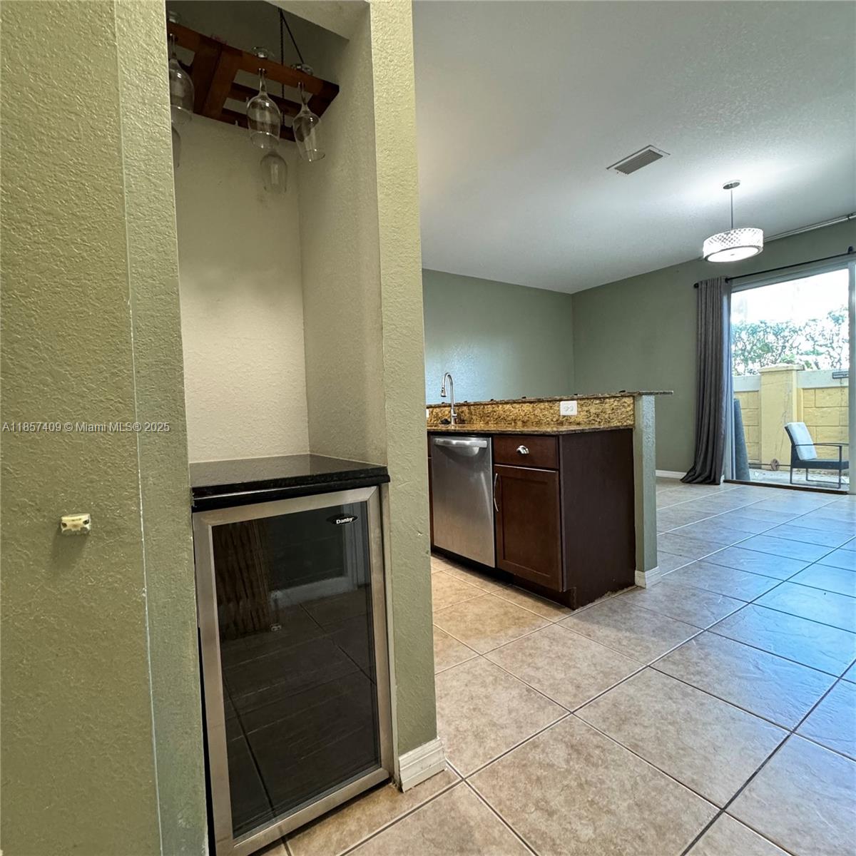 VILLAGE WALK - Residential Lease