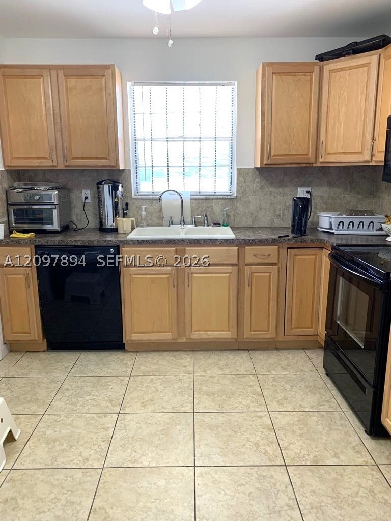 Photo of 5160 SW 40th Ave #26D, Dania Beach, FL 33314 (MLS # A12097894)