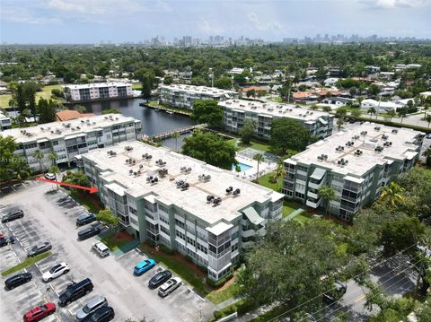 Photo of 2771 Taft St #302, Hollywood, FL 33020 (MLS # A11871939)