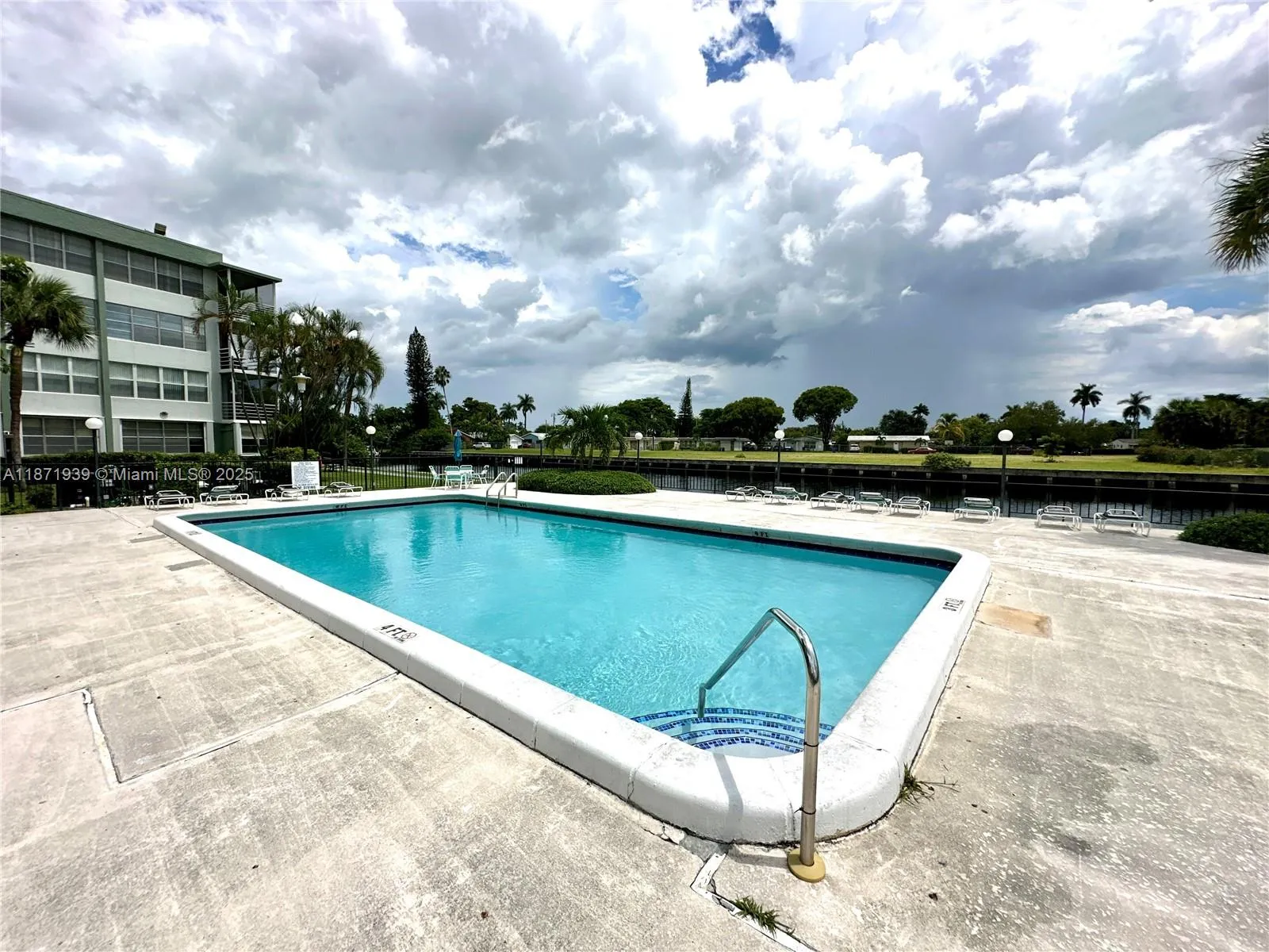 Hollywood, Florida 33020, United States, 1 Bedroom Bedrooms, ,1 BathroomBathrooms,Residential,Active,204461