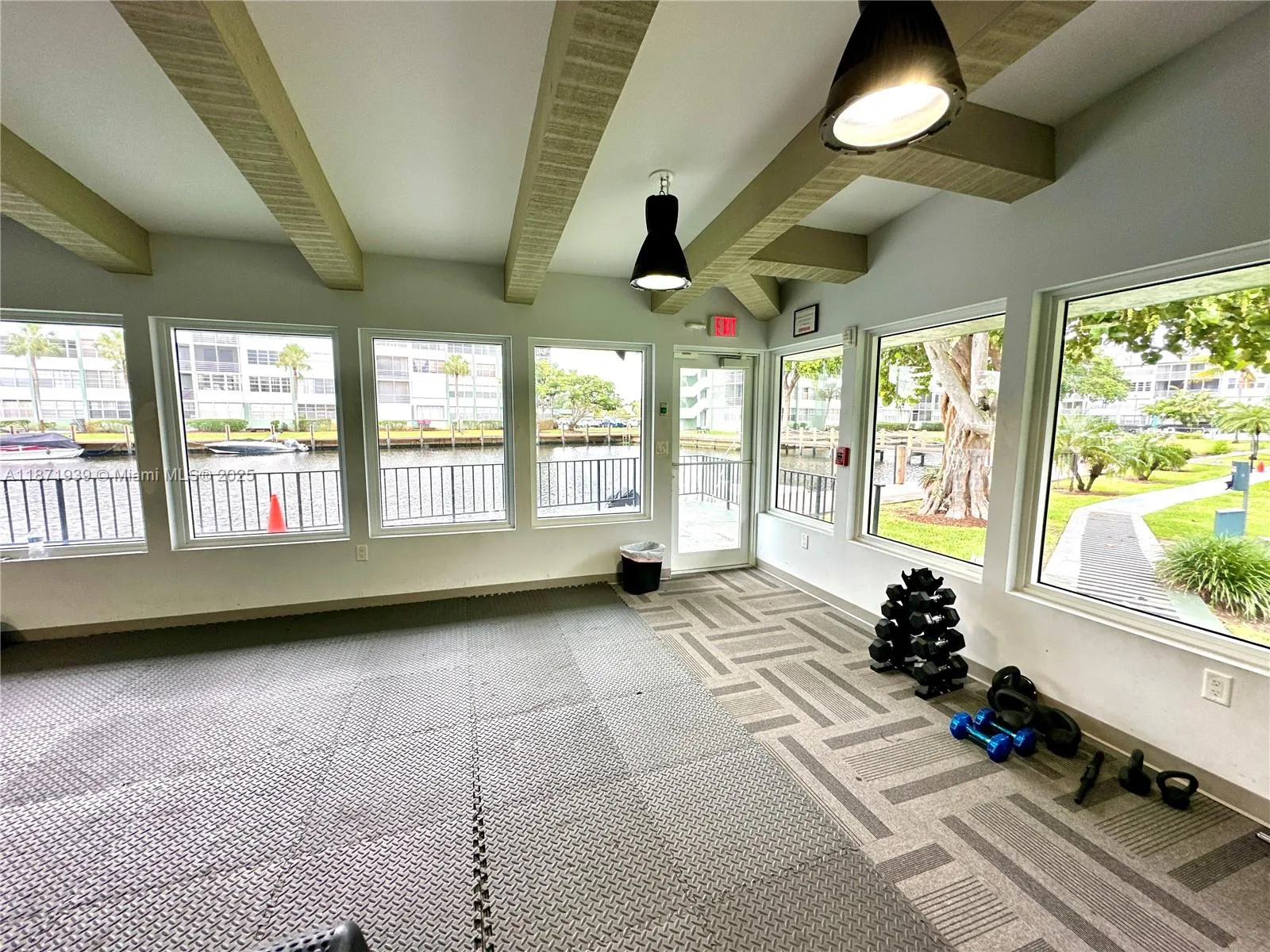 Hollywood, Florida 33020, United States, 1 Bedroom Bedrooms, ,1 BathroomBathrooms,Residential,Active,204461