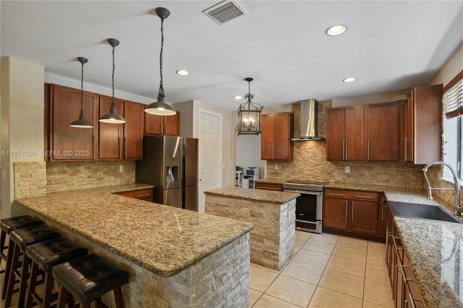 CUTLER CAY - Residential