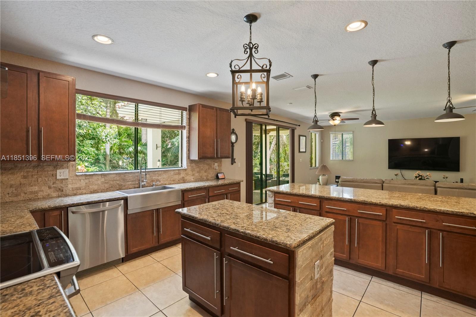 CUTLER CAY - Residential