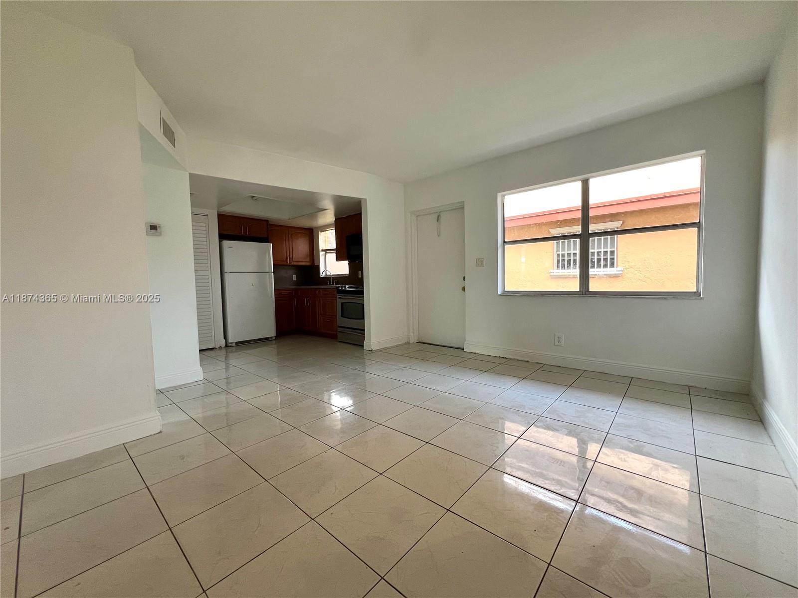 COURTS AT OAKLAND PARK - Residential Lease