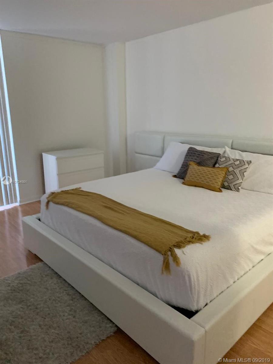 PARC CENTRAL AVENTURA EAS - Residential Lease