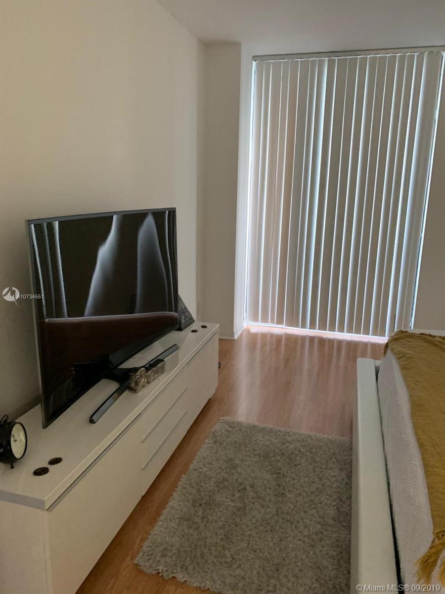 PARC CENTRAL AVENTURA EAS - Residential Lease