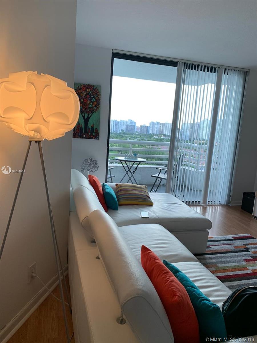 PARC CENTRAL AVENTURA EAS - Residential Lease