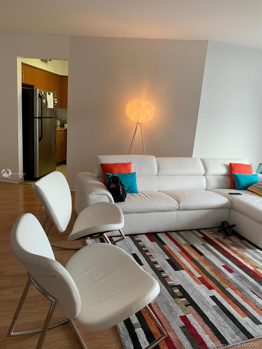 PARC CENTRAL AVENTURA EAS - Residential Lease