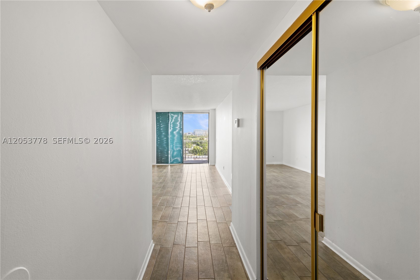 2350 NE 135th St 812