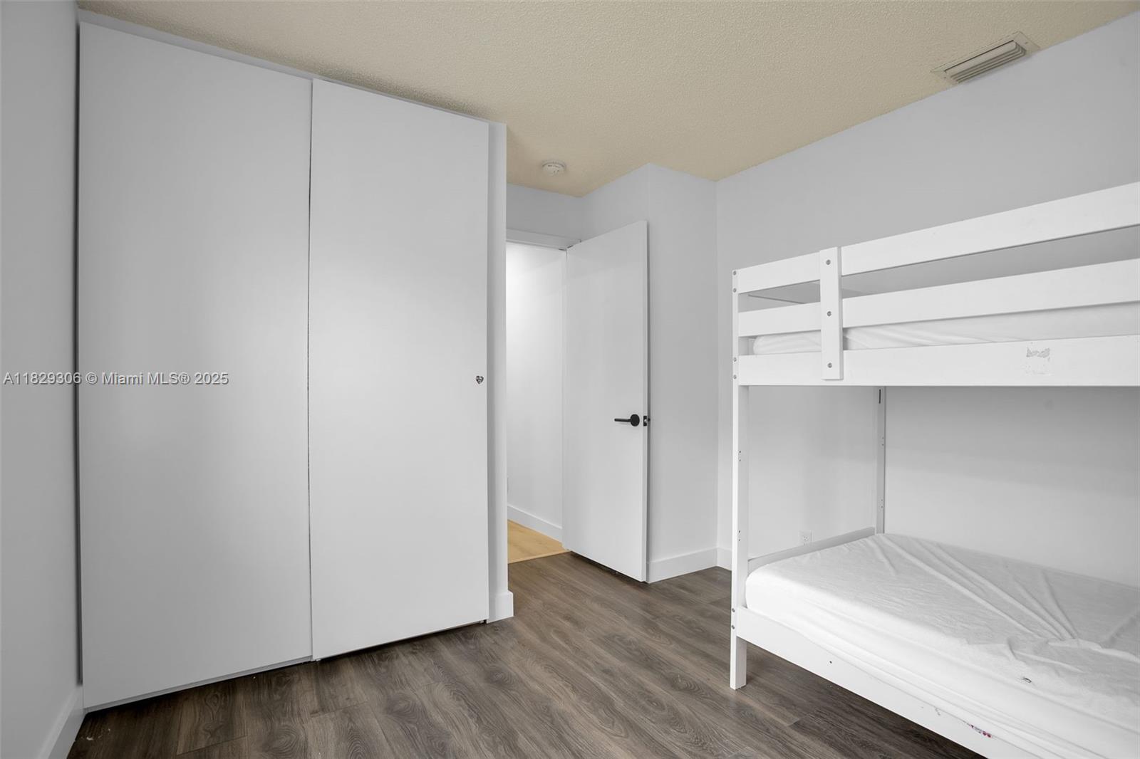 SECTORS 3 & 4 BOUNDARY PL - Residential