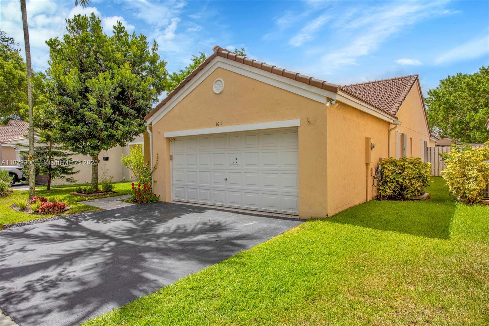 1611 Palermo Dr