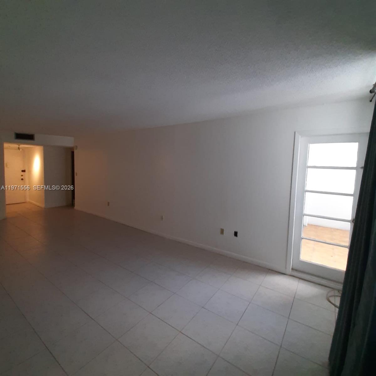 COMMODORE PLAZA CONDO - Residential