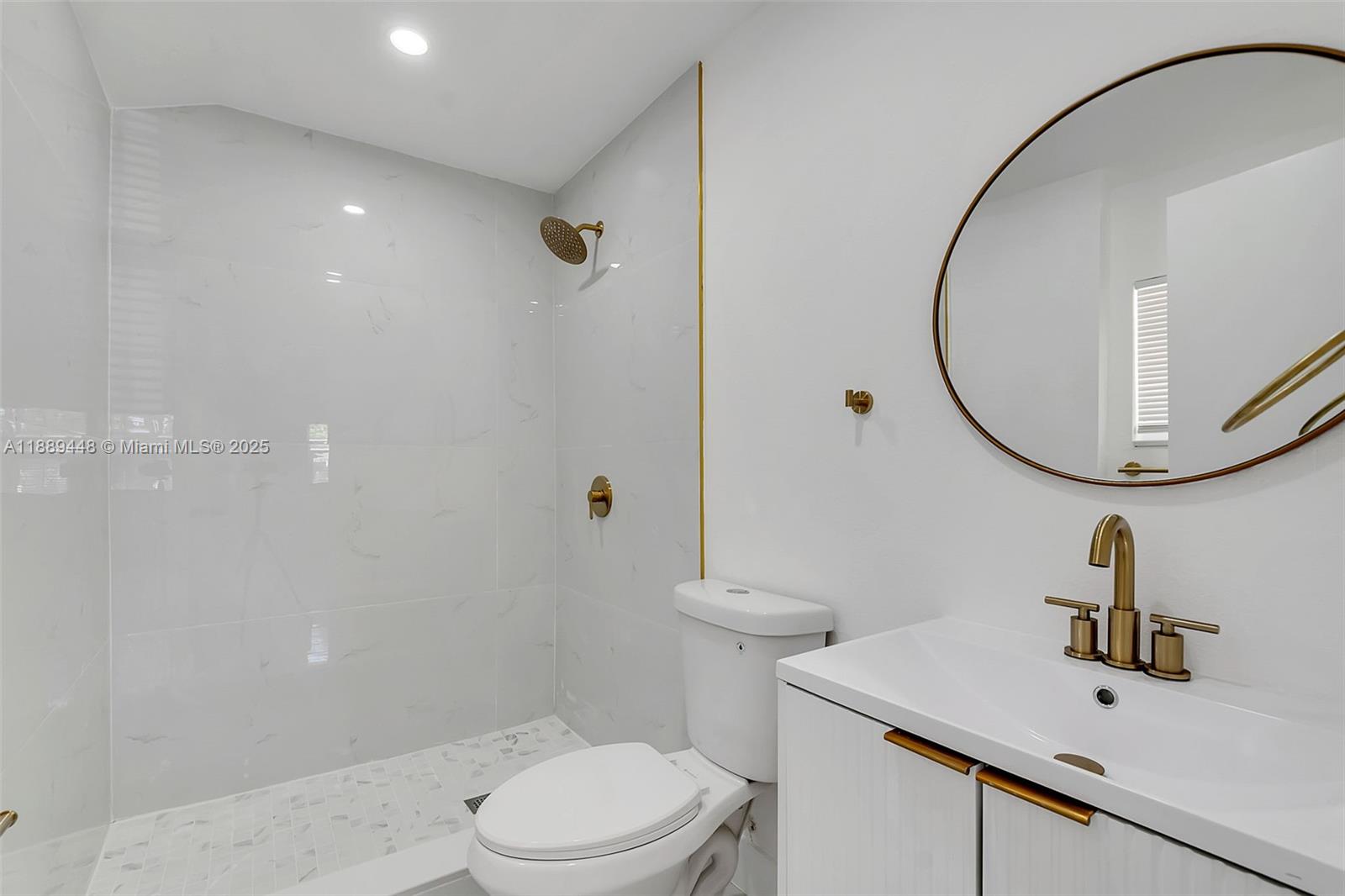 NORTH ANDREWS TERRACE - Residential