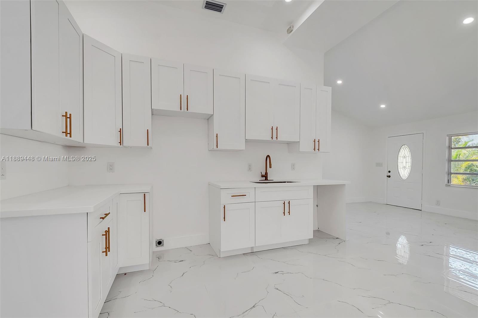 NORTH ANDREWS TERRACE - Residential