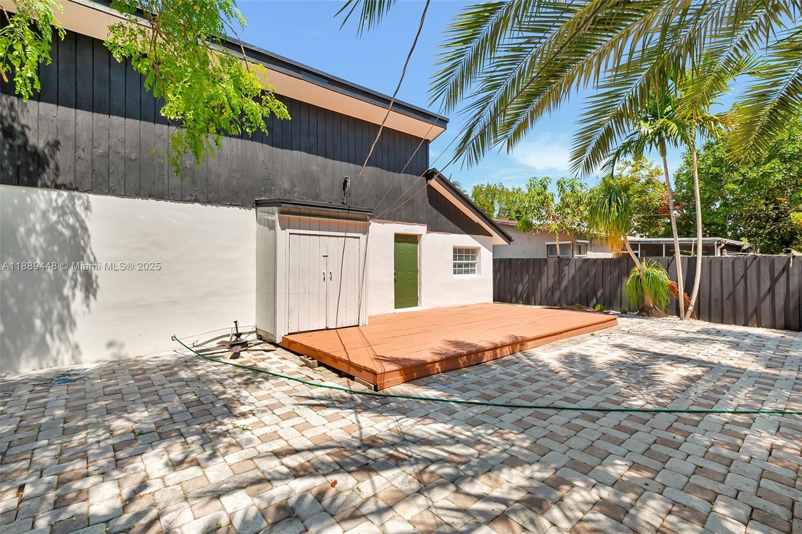 NORTH ANDREWS TERRACE - Residential