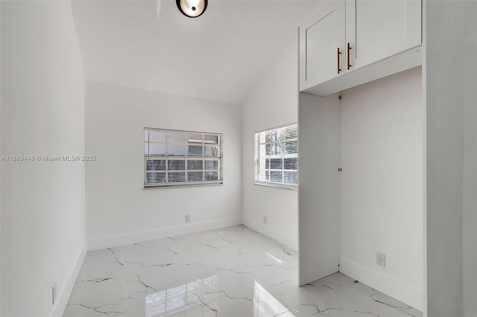 NORTH ANDREWS TERRACE - Residential