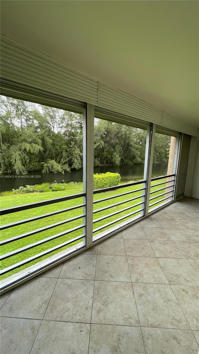 GOLDEN LAKES VILLAGE COND - Residential Lease