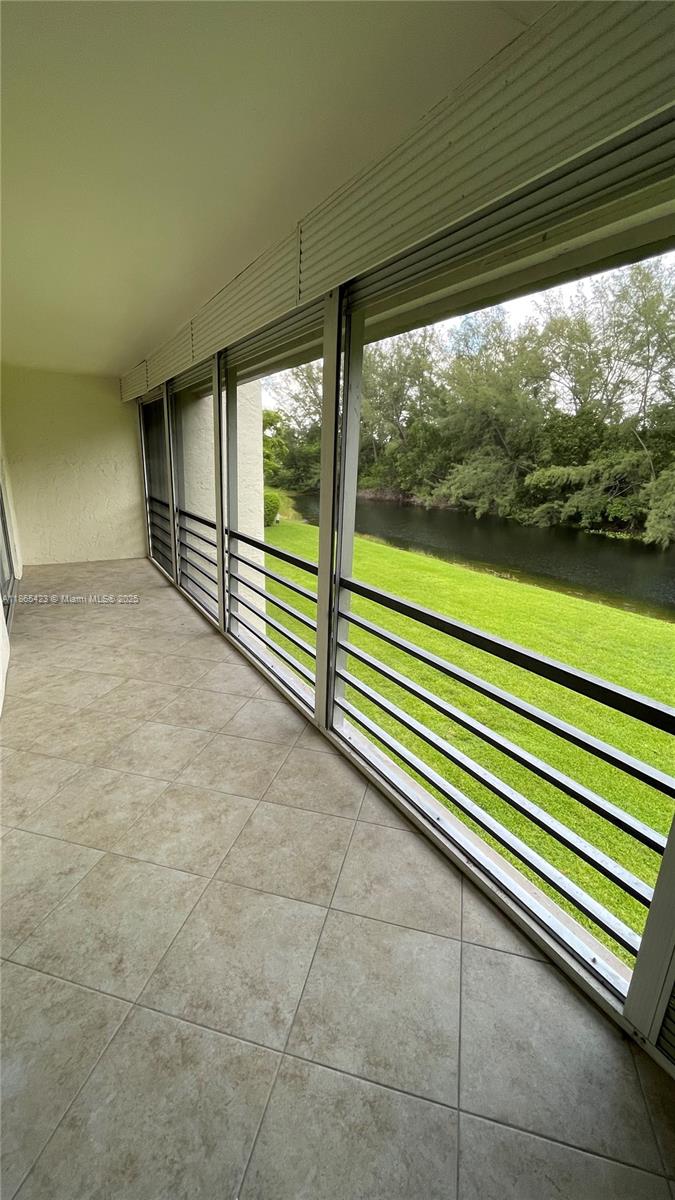 GOLDEN LAKES VILLAGE COND - Residential Lease