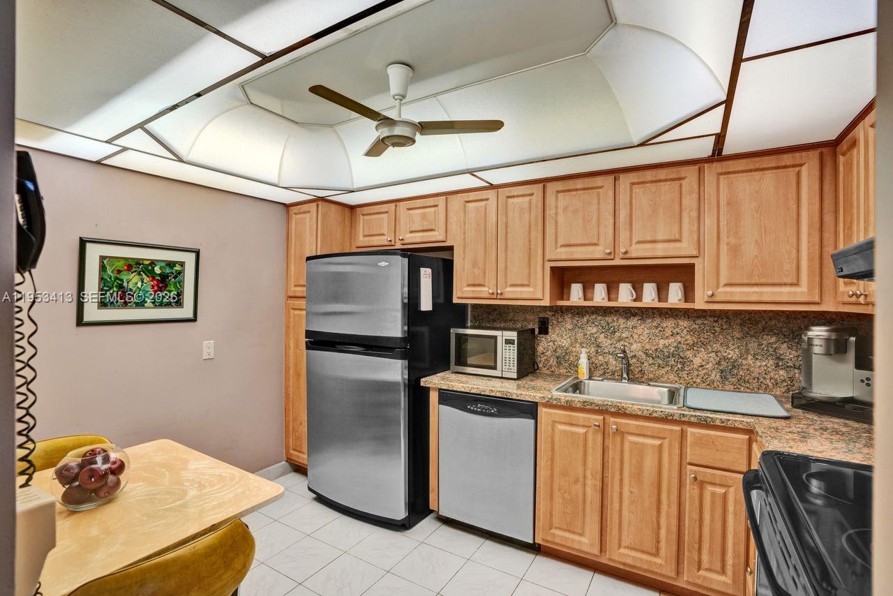 ARLEN HOUSE EAST CONDO - Residential