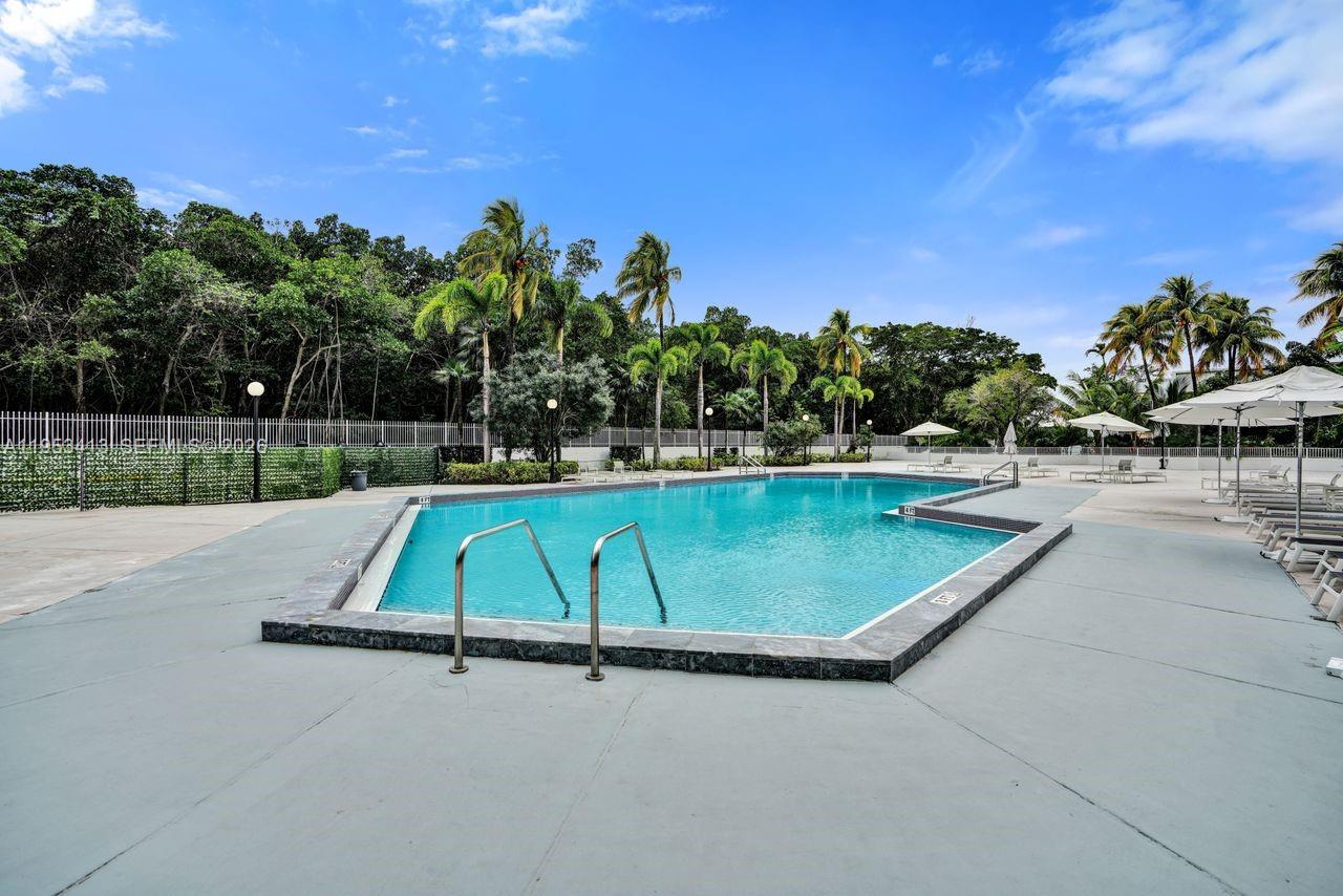 ARLEN HOUSE EAST CONDO - Residential